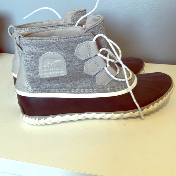 Sorel Rain Booties - Picture 2 of 2